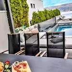 Villa De Luxe Palace Al Nera 2 Swimming Pools At Sea *