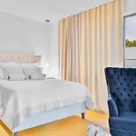 De Luxe Palace Al Nera 2 Swimming Pools At Sea Villa