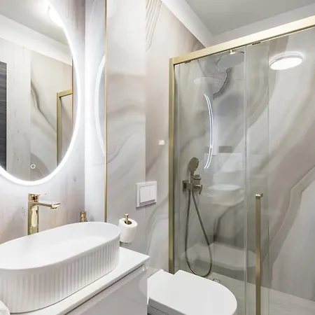 De Luxe Palace Al Nera 2 Swimming Pools At Sea *