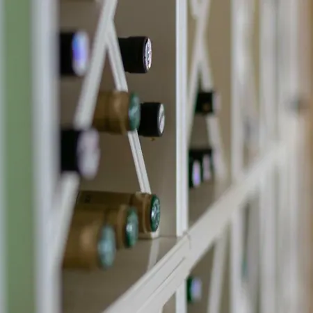 Villa De Luxe Palace Al Nera 2 Swimming Pools At Sea