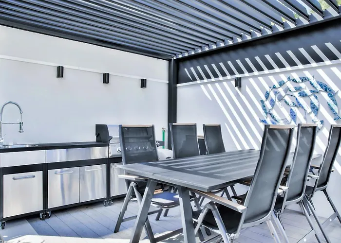 ヴィラ De Luxe Palace Al Nera 2 Swimming Pools At Sea