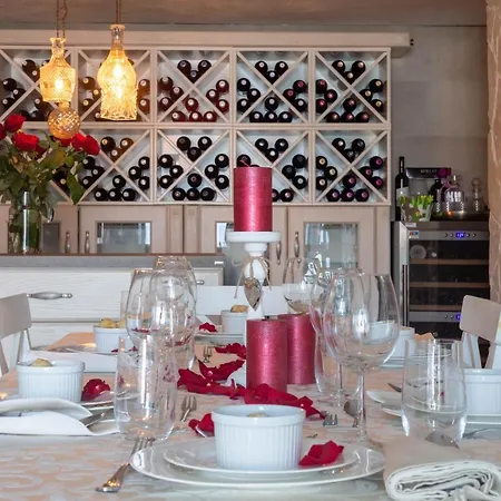 De Luxe Palace Al Nera 2 Swimming Pools At Sea * 特罗吉尔