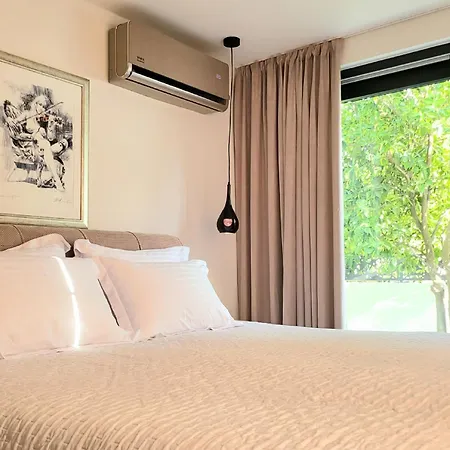 ヴィラ Villa Palace Al Nera Seafront 2 Pools