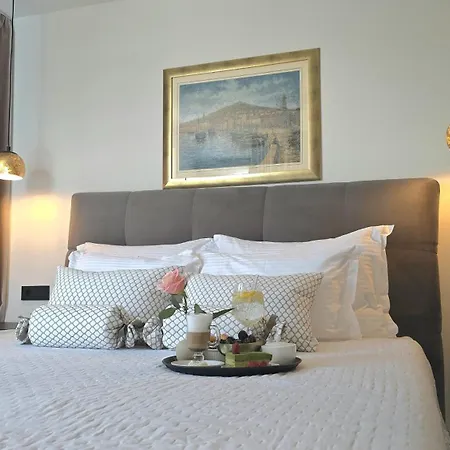 De Luxe Palace Al Nera 2 Swimming Pools At Sea *