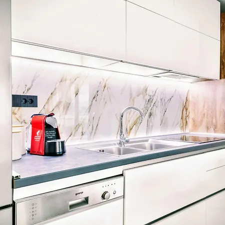 De Luxe Palace Al Nera 2 Swimming Pools At Sea Trogir