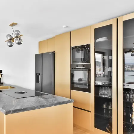 De Luxe Palace Al Nera 2 Swimming Pools At Sea Vila