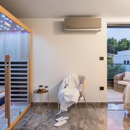 Villa Palace Al Nera Seafront 2 Pools ヴィラ トロギール