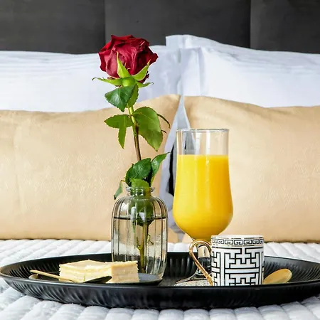 De Luxe Palace Al Nera 2 Swimming Pools At Sea Vila *