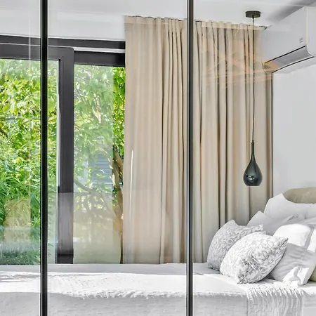 De Luxe Palace Al Nera 2 Swimming Pools At Sea 别墅 特罗吉尔