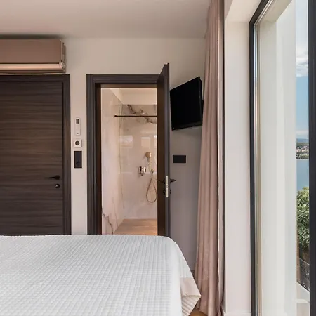 De Luxe Palace Al Nera 2 Swimming Pools At Sea 别墅 特罗吉尔