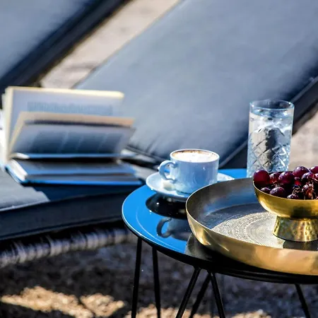 Villa De Luxe Palace Al Nera 2 Swimming Pools At Sea