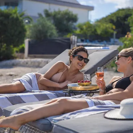 Palace Al Nera Seafront 2 Pools Trogir