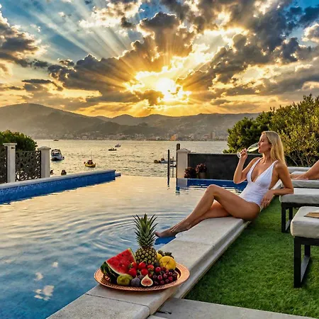 Palace Al Nera Seafront 2 Pools Villa *