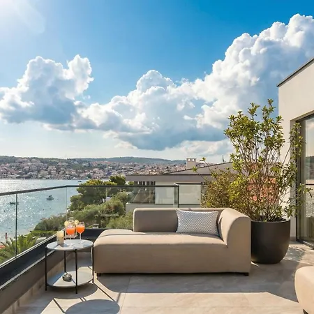 Palace Al Nera Seafront 2 Pools * Trogir