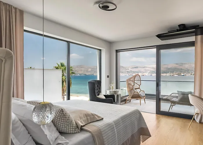 De Luxe Palace Al Nera 2 Swimming Pools At Sea Trogir