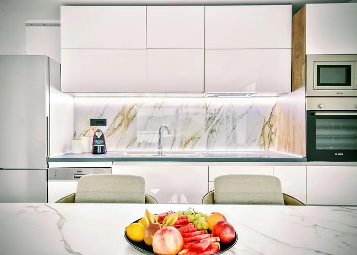 Villa De Luxe Palace Al Nera 2 Swimming Pools At Sea Trogir