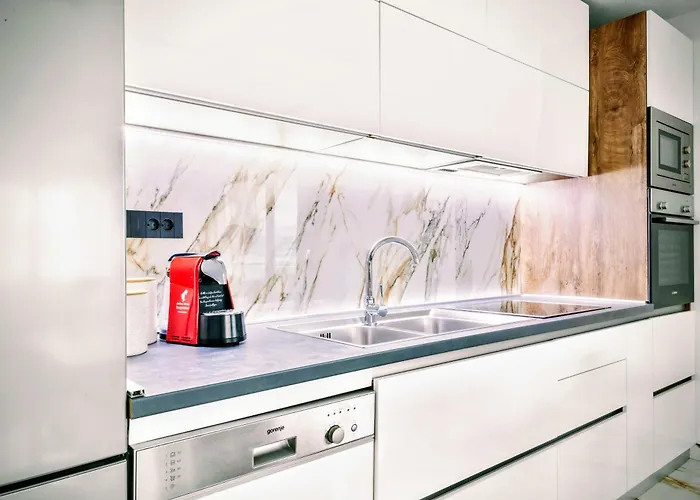 De Luxe Palace Al Nera 2 Swimming Pools At Sea Trogir