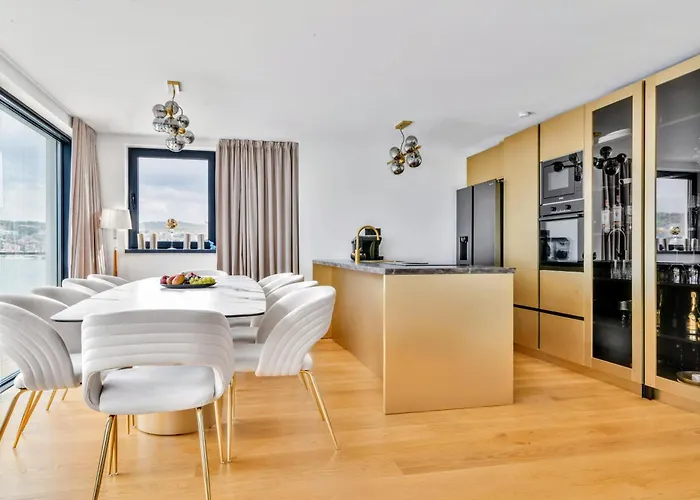 Villa De Luxe Palace Al Nera 2 Swimming Pools At Sea Trogir