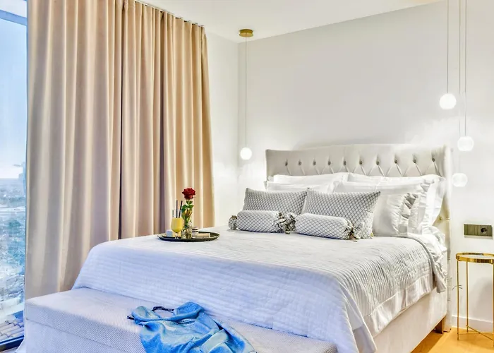 Villa De Luxe Palace Al Nera 2 Swimming Pools At Sea *