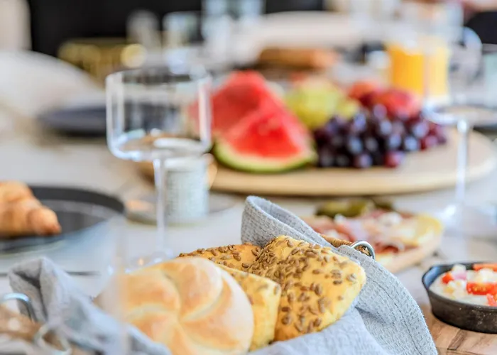 Villa De Luxe Palace Al Nera 2 Swimming Pools At Sea Trogir