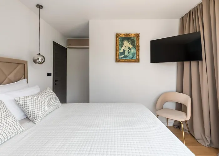 De Luxe Palace Al Nera 2 Swimming Pools At Sea * Trogir