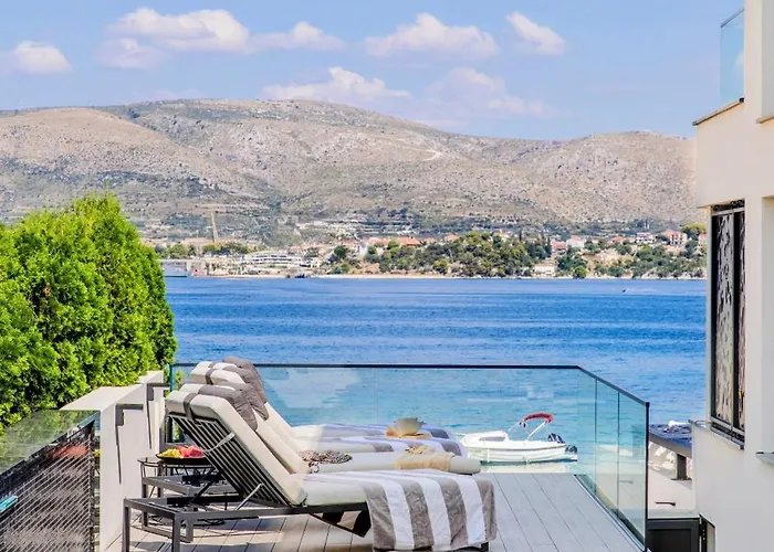 De Luxe Palace Al Nera 2 Swimming Pools At Sea * Trogir