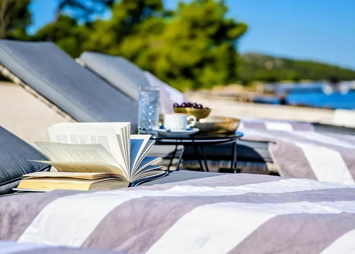 Villa De Luxe Palace Al Nera 2 Swimming Pools At Sea Trogir