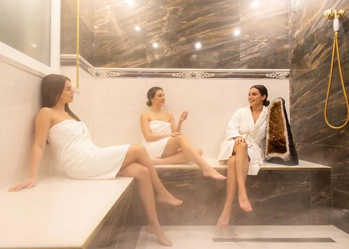 De Luxe Palace Al Nera 2 Swimming Pools At Sea Villa *