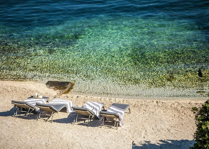 Villa De Luxe Palace Al Nera 2 Swimming Pools At Sea Trogir