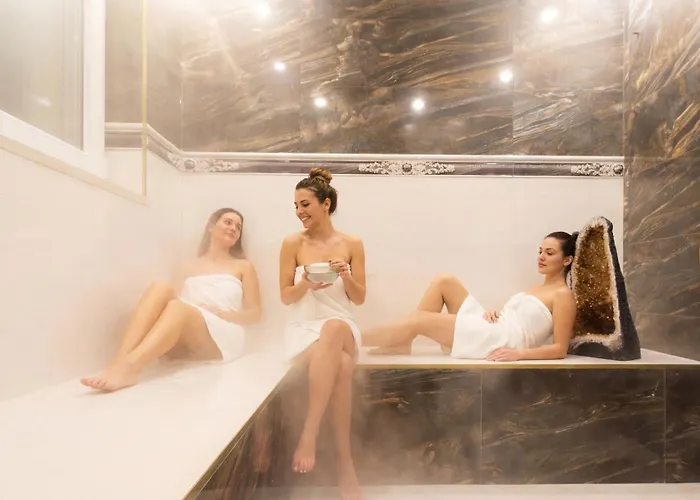 De Luxe Palace Al Nera 2 Swimming Pools At Sea Villa Trogir